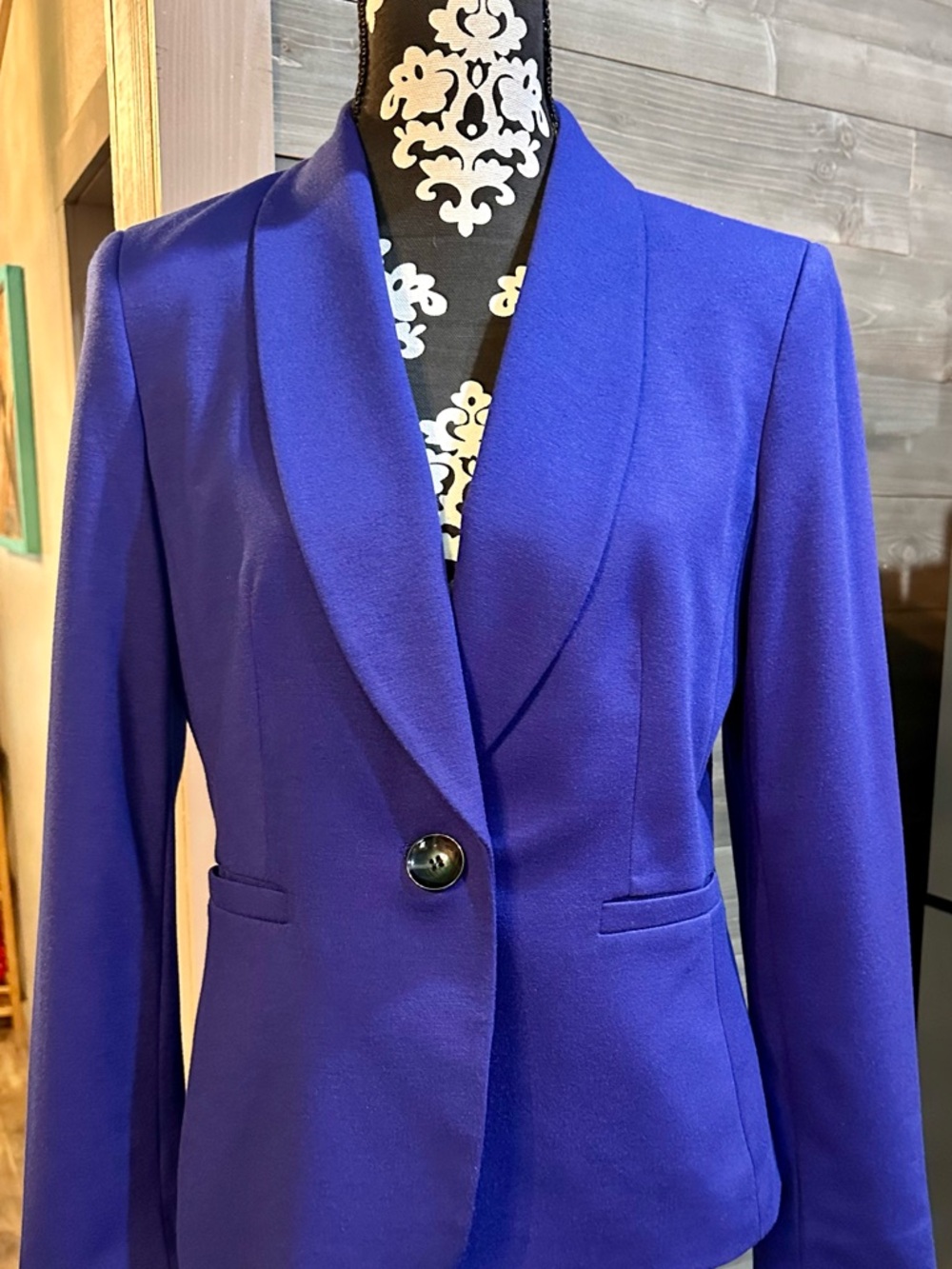 Vintage Women's black label Royal Blue Blazer size 6